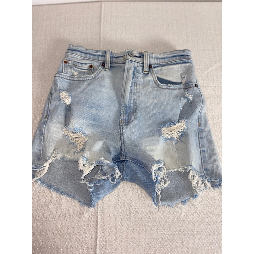 Abercrombie & Fitch denim jean shorts 26 / 2 Light Wash Distressed Curve Love